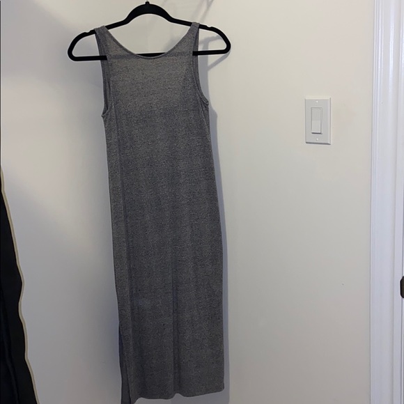 Gray sleeveless dress - Picture 2 of 4